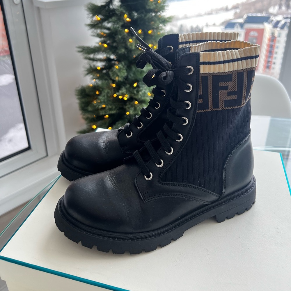 Fendi Kids TEEN Lace Up FF Leather Combat Boots